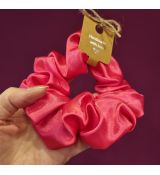 Saténová scrunchie gumička - sytě růžová